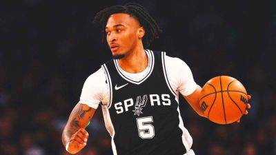Andrew Wiggins - Chris Paul - International - Stephon Castle wins NBA Rookie of the Year, joins Wemby as Spurs go back-to-back - foxnews.com - New York - state Minnesota