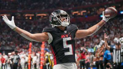 Adam Schefter - Drake London - Southern - Michael Penix-Junior - Source -- Falcons picking up fifth-year option on WR Drake London - ESPN - espn.com - state California