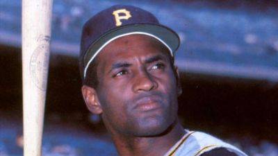 Williams - Pirates to re-add Roberto Clemente sign, apologize to family - ESPN - espn.com