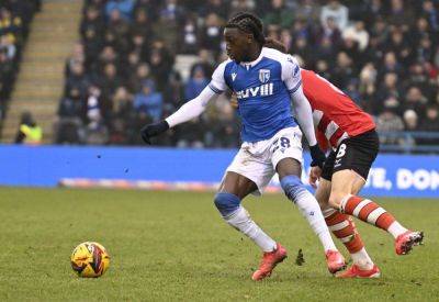 England international Eberechi Eze enjoyed a loan spell under Gareth Ainsworth at Wycombe Wanderers and Gillingham’s manager hopes to help fellow Crystal Palace forward Asher Agbinone to improve too
