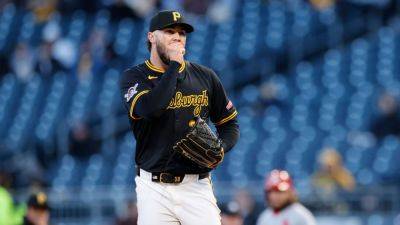 Pirates' Skenes gives up career-worst 5 runs in loss to Cards - ESPN
