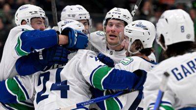 Furious rally lifts Vancouver Canucks into NHL record books - ESPN - espn.com
