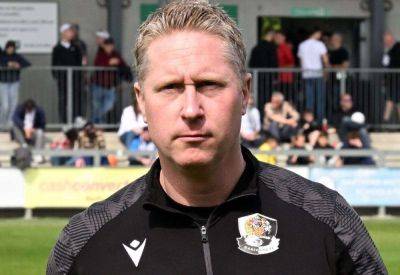 Matthew Panting - Roland Edge - Dartford assistant manager Roland Edge reacts to 4-3 extra-time Isthmian Premier play-off semi-final win over Cray Valley - kentonline.co.uk - county Valley
