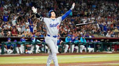 Max Muncy - Lourdes Gurriel-Junior - Shohei Ohtani's blast caps 6-run 9th in wild Dodgers comeback - ESPN - espn.com - Los Angeles - state Arizona