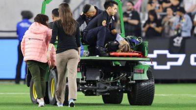 Angel City's King 'responsive' after leaving field on stretcher - ESPN