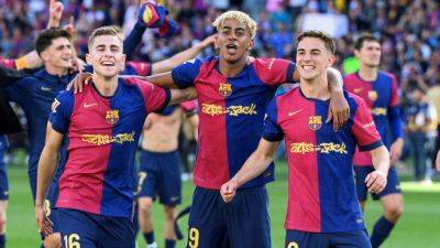 Barcelona's Flick praises Yamal, 'not a kid,' as title beckons - ESPN