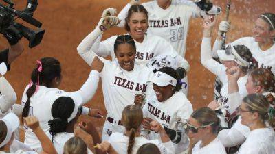Texas A&M edges Oklahoma for top seed in softball tournament - ESPN
