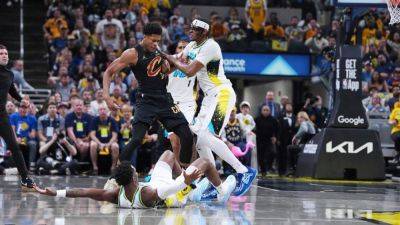 Rick Carlisle - Kenny Atkinson - Mathurin ejected, Hunter gets tech for Cavs-Pacers altercation - ESPN - espn.com - county Cleveland - state Indiana - county Cavalier