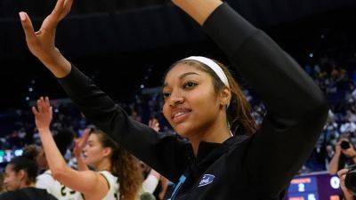 Caitlin Clark - Angel Reese - Natasha Howard - Ex-NBA player compares Angel Reese to 'Little Rock Nine' member - foxnews.com - Usa - state Indiana - state Iowa - state Arkansas