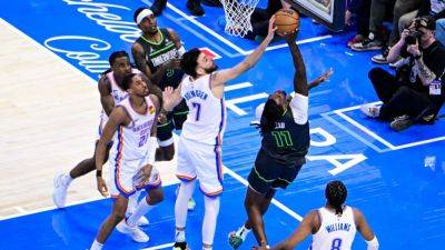 Mark Daigneault - Williams - Thunder defense stifles Wolves, dominates in Game 1 victory - ESPN - espn.com - state Minnesota