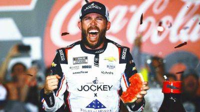 Kyle Larson - Denny Hamlin - Chase Briscoe - William Byron - Ross Chastain - Williams - Ross Chastain makes history, goes from worst to 1st to win NASCAR's Coca-Cola 600 - foxnews.com - state North Carolina - county Hamlin