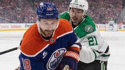 Edmonton Oilers forward Zach Hyman injured, exits Game 4 - ESPN