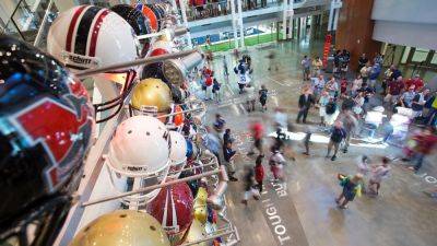NFF adjusts college Hall of Fame coaching eligibility criteria - ESPN - espn.com - county Hall - state Texas - state Kansas - state Mississippi - state Washington - state West Virginia - state Oklahoma - county Pitt