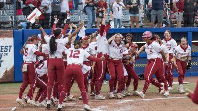 WCWS - Oklahoma's Ella Parker rips 3-run walk-off HR vs. Tennessee - ESPN