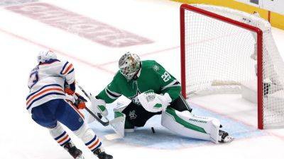 Stars' DeBoer -- 'Spark' needed after Oettinger's early woes - ESPN