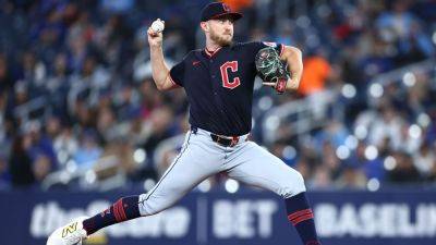 Guardians' Tanner Bibee leaves start with apparent injury - ESPN