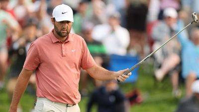 Scottie Scheffler surges into lead during tough day at Memorial - ESPN