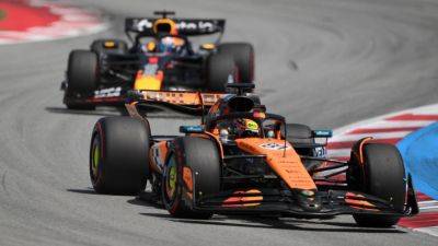 Max Verstappen - Lewis Hamilton - George Russell - Charles Leclerc - Lando Norris - Oscar Piastri - Spanish Grand Prix: Follow LIVE as Oscar Piastri reclaims lead from Max Verstappen - ESPN - espn.com - Spain