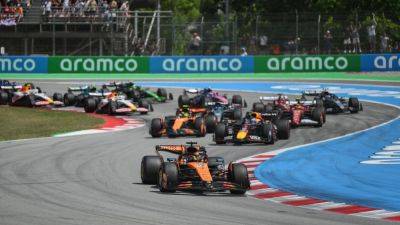 Spanish GP: Oscar Piastri holds off Lando Norris to win as Max Verstappen loses his cool - ESPN