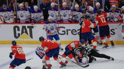Oilers fall victim to 'penalty chaos' in Game 3 loss to Panthers - ESPN