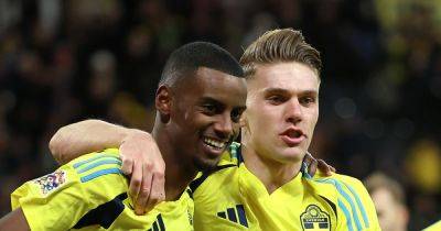 Manchester United's top striker target should be obvious