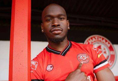 Chatham Town have signed former Watford junior, Loughborough University student and ex-Sutton United player Tope Fadahunsi from Hendon