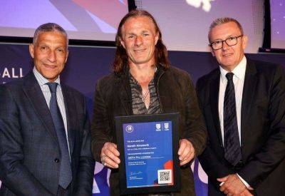 Gareth Ainsworth - Jack Wilshere - Luke Cawdell - Medway Sport - Gillingham manager Gareth Ainsworth picked up his UEFA Pro Licence Diploma certificate during a graduation event at St George’s Park - kentonline.co.uk - county Stockport