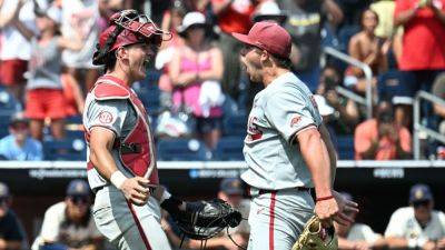 Inside Gage Wood's historic no-hitter for Arkansas at the MCWS - ESPN