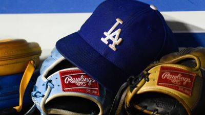 Anthem in Spanish sparks debate over Dodgers' immigrant support - ESPN