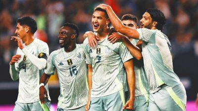 Javier Aguirre - Mexico Reaches Gold Cup Knockout Round After Beating Suriname on Montes' Brace - foxnews.com - Mexico - Panama - Suriname - Costa Rica - Dominican Republic