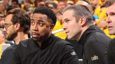 Sources - Cavaliers' Bryant, Ott finalists for Suns' coaching job - ESPN