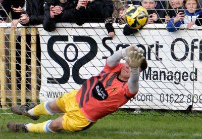 James Collins - Steve Lovell - Thomas Reeves - Tommy Warrilow - Faversham Town manager Tommy Warrilow on summer signings of former midfielder Harrison Pont and tall striker Eniye Amgbaduba - kentonline.co.uk - Jordan - county Russell - county Lane