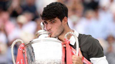Carlos Alcaraz - Ivan Lendl - Carlos Alcaraz holds off Jiri Lehecka for Queen's Club crown - ESPN - espn.com - Czech Republic