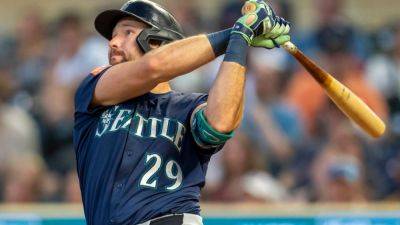 Cal Raleigh hits 32nd home run in Seattle Mariners' 11-2 win - ESPN