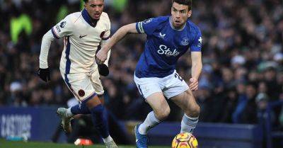 Everton captain Coleman signs one-year contact extension