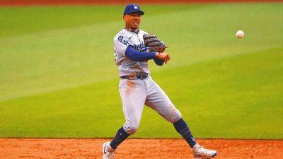 Cleveland Guardians - Mookie Betts - Mookie Betts back in the Dodgers' lineup after missing 4 games - foxnews.com - New York - Los Angeles