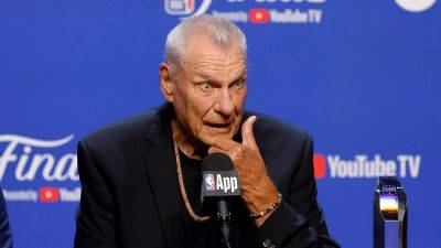 Luka Doncic - NBA legend Don Nelson wears Luka Doncic shoes to protest 'tremendous mistake' by Mavericks - foxnews.com - Usa - Los Angeles - county Dallas - county Maverick - state Hawaii