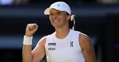 Iga Swiatek breezes past Belinda Bencic and into her first final at Wimbledon