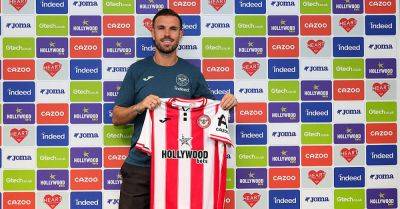 Jordan Henderson completes free-transfer switch to Brentford