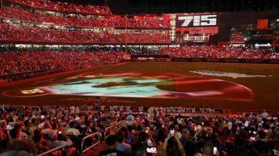 MLB honors Hank Aaron by re-creating homer at All-Star Game - ESPN