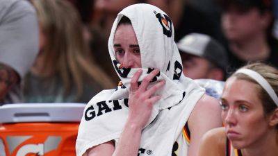 Caitlin Clark - Kelsey Mitchell - Stephanie White - Caitlin Clark leaves Fever's win in tears as she appears to suffer injury - foxnews.com - state Indiana - county Garden - state Connecticut