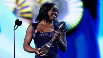 Biles, Gilgeous-Alexander, Eagles win top honors at 2025 ESPYS - ESPN