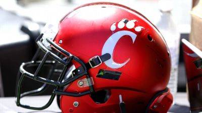 Cincinnati freshman OL died from heart condition, autopsy says - ESPN