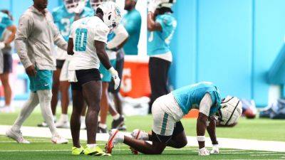 Adam Schefter - Mike Macdaniel - An Mri - Dolphins cornerback Artie Burns has torn ACL, source says - ESPN - espn.com - county Miami - county Garden