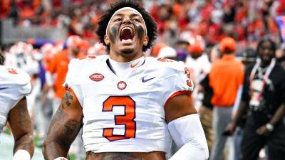 Brian Kelly - Garrett Nussmeier - Dabo Swinney - Williams - Clemson planning to 'handle' Death Valley debate in opener vs. LSU - ESPN - espn.com - state North Carolina - state Louisiana - state South Carolina - county Valley