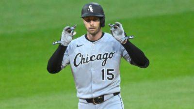 Yankees trade for right-handed OF in White Sox's Austin Slater - ESPN
