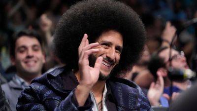 Colin Kaepernick - Colin Kaepernick, Marshawn Lynch join hockey diversity group to host event - ESPN - espn.com