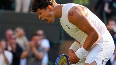 Grigor Dimitrov - John Macenroe - Taylor Fritz - Lorenzo Sonego - Jimmy Connors - Christopher Eubanks - American Ben Shelton reaches first Wimbledon quarterfinal - ESPN - espn.com - France - Italy - Usa - Australia - Georgia - Washington - county Arthur - county Ashe - state Michigan