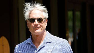 Sources: Stanford hiring former Nike CEO John Donahoe as AD - ESPN