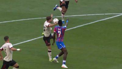 Alexis Mac-Allister - Paul Tierney - The VAR Review: Why Mac Allister didn't concede a penalty for handball - ESPN - espn.com - Britain